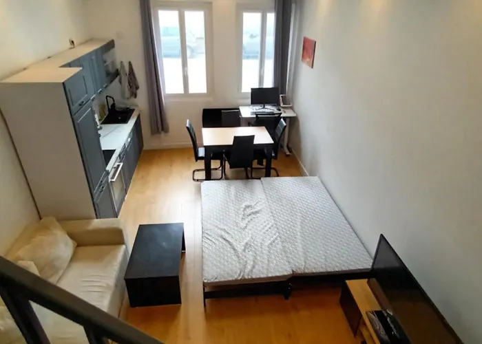 Grand Avec Mezzanine Voiron